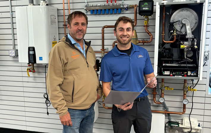 tech with customer